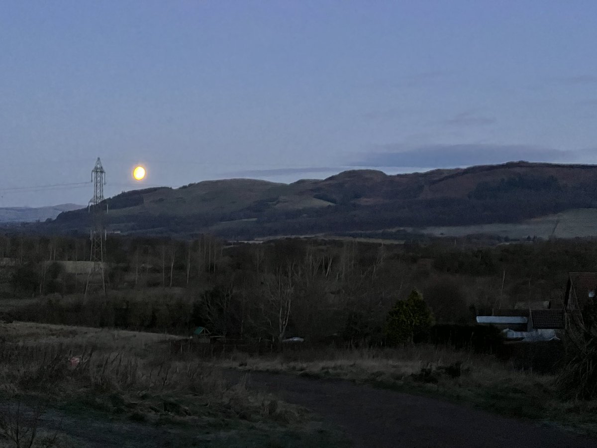 Up very early, so excited for Fife Whisky Festival then out with friends in the evening