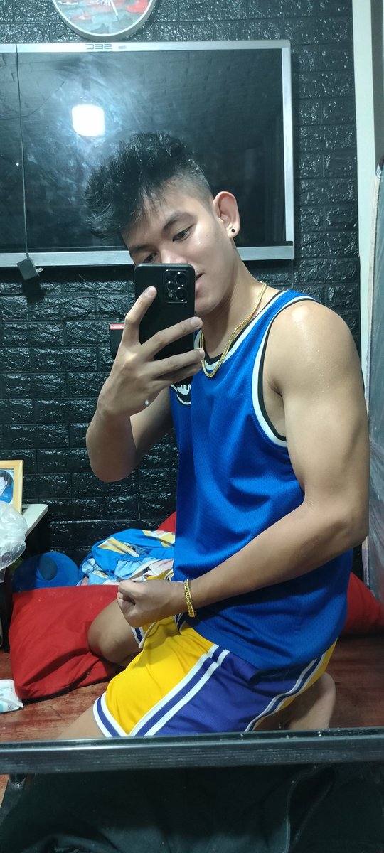 5'11 masahistang moreno tweet media