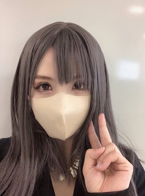 今日も女装お友達と飲みです✨ そしてその後は〜  #レヴクロ https://t.co/qcIiS9kAzR<a href="/tag/%E3%83%AC%E3%83%B4%E3%82%AF%E3%83%AD"class="tags">#レヴクロ</a>