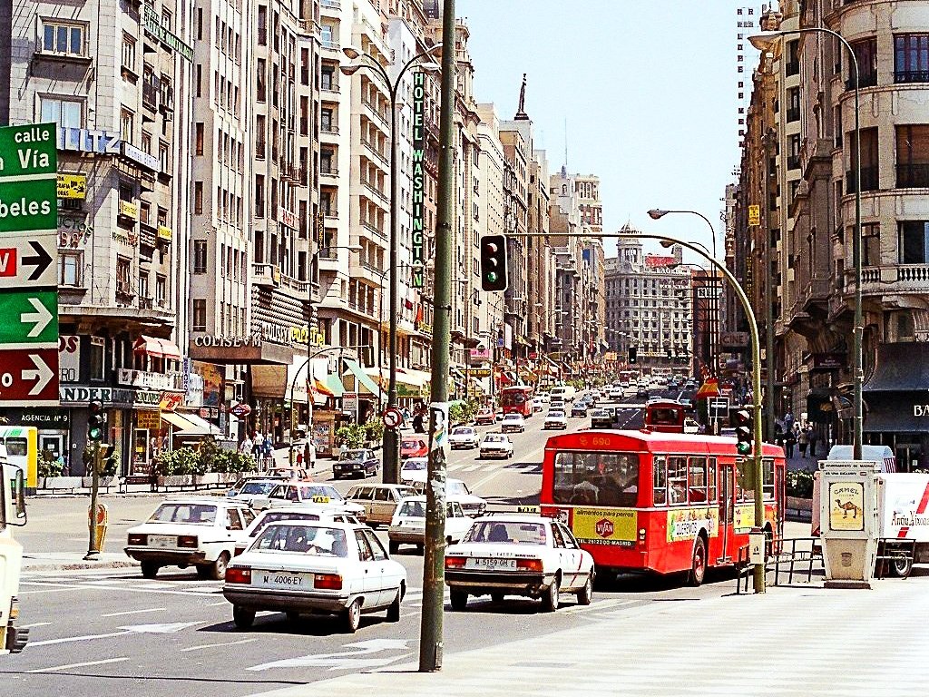 gatopormadrid's tweet photo. Madrid en 1987 https://t.co/WO7GAkl10t