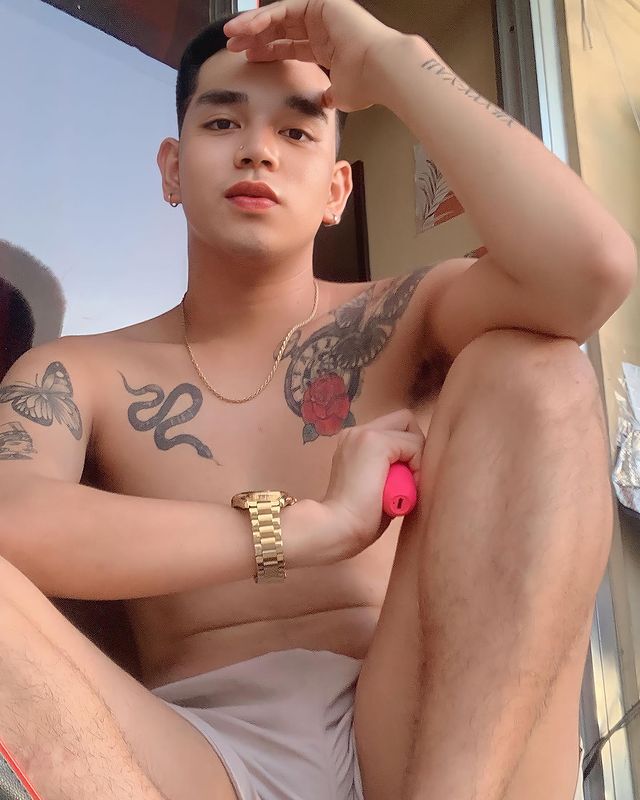 CallMeEJ01's tweet photo. Lumalagpas titi ko sa brief any tips? 🍆💦😩 https://t.co/t8zdlJR6vs