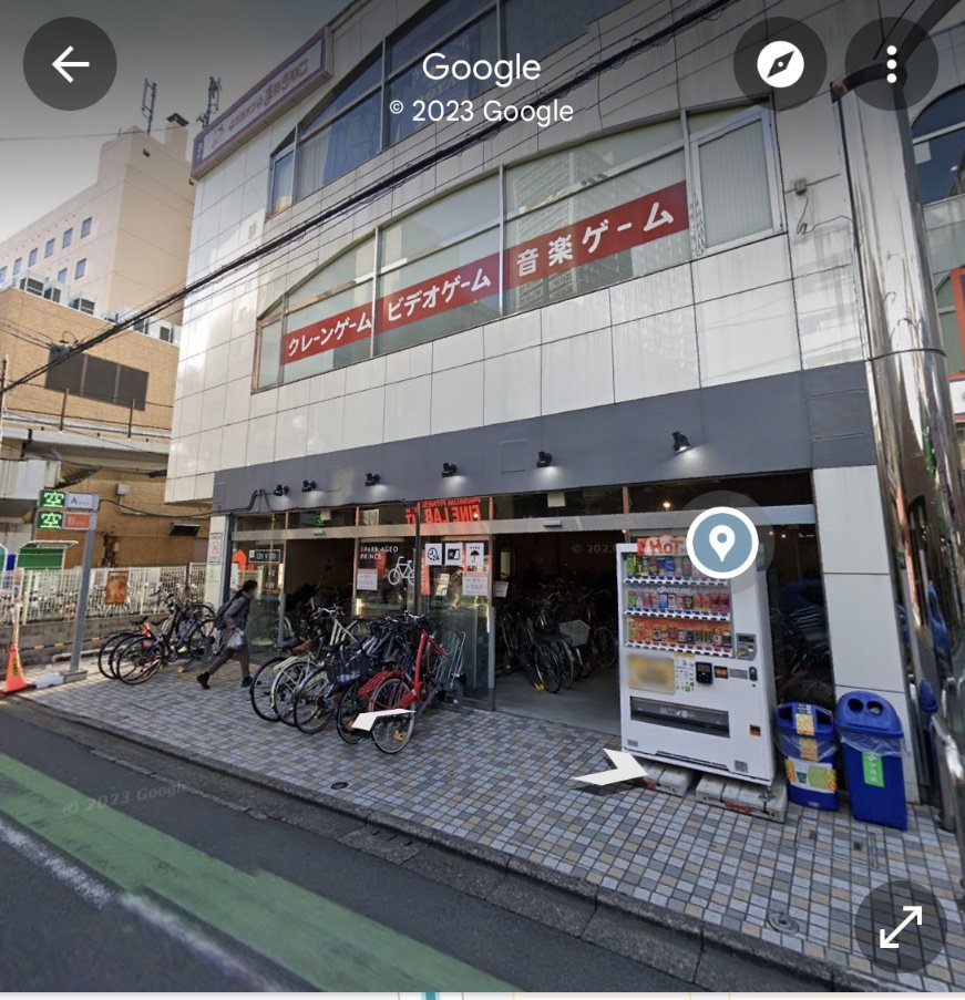 actt_yuki's tweet photo. 駐輪場で財布拾って交番👍
落とした方の所に早く戻りますように！！！
写真の駐輪場に落ちてました！
皆さんご協力お願いします！
#落し物 #財布 #上尾 #RT希望 https://t.co/KFImrkKPk2