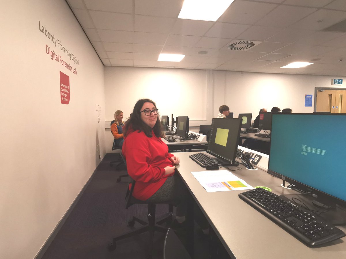 We love nothing more than to showcase our home grown talent. Former students and now Tech Dem and outreach officer , Tom and Iftikar are joined by final year student, Athena today for some Password Cracking ! 🔏🔏