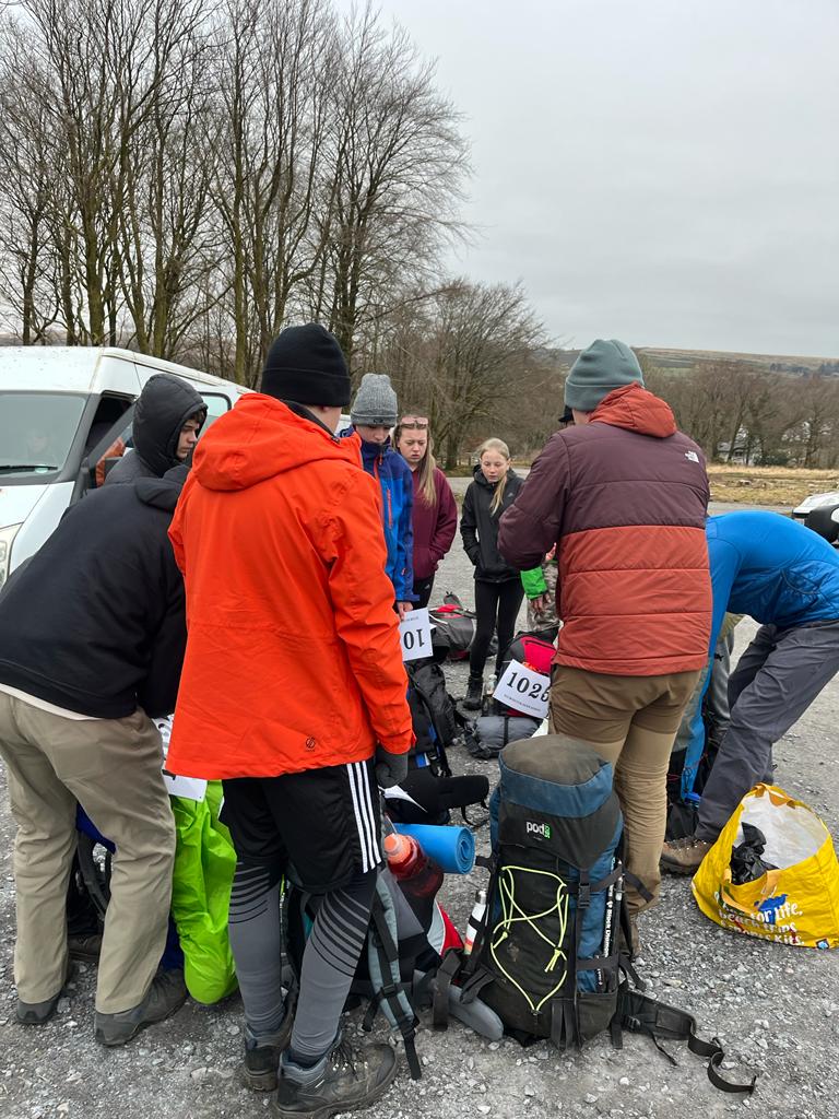 BDS_OutdoorED's tweet photo. @BdownSchool @Futura_Learning @OfficialTenTors participants on @DartmoorDevon this morning after an early start from school. First full weekend of training awaits the participants who will also be developing their skills alongside @AshtonParkSch for the second time this year. https://t.co/UrsqOwDohq