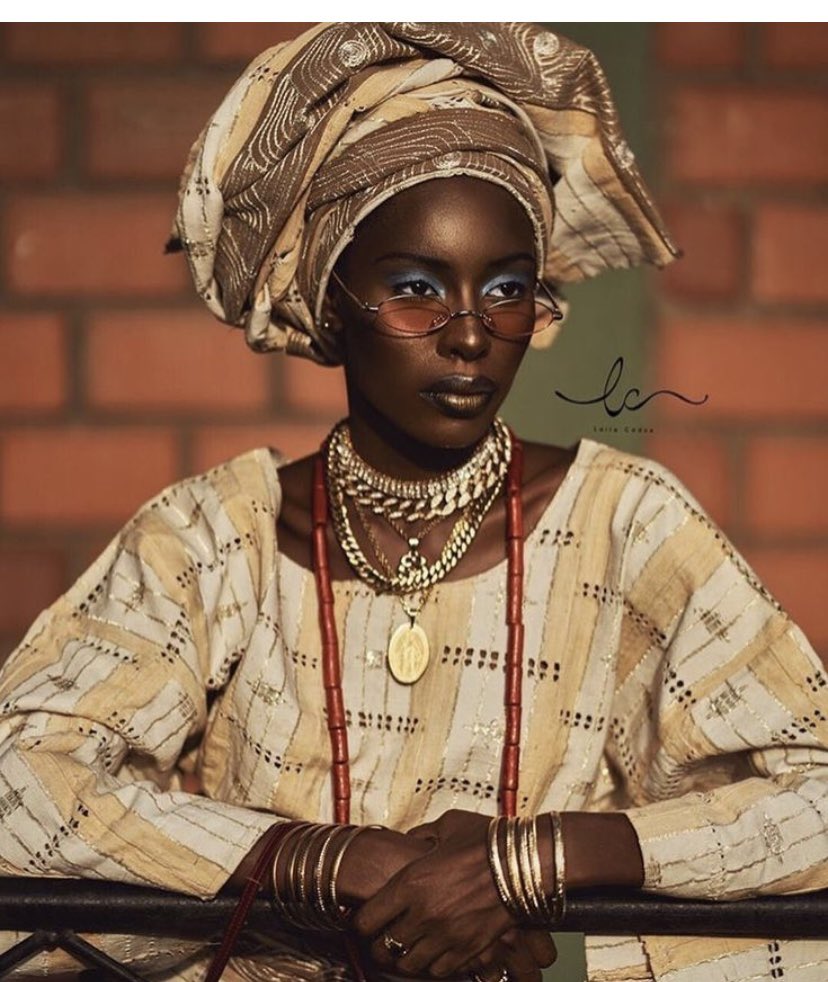 observinqs's tweet photo. Say na Yoruba women lack poise 

Yoruba women are the true epitome of beauty, elegance and poise.

Nigeria as brought nothing but insults to Yoruba women. https://t.co/PGL8GptVOC