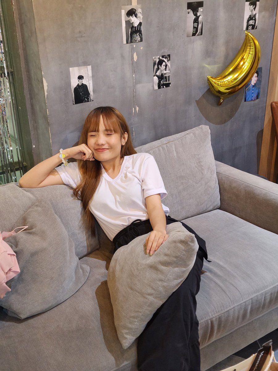 luvmeenping_'s tweet photo. ไม่เหมือนทั้งหมดแต่ก็ถือว่าได้อยู่555555 Happy birthday 🎂อีกรอบนะคับ💗💖
@nichameen8
#FromMeForMeenProject
#MeenNichaBD24th https://t.co/SER2uiXnNE