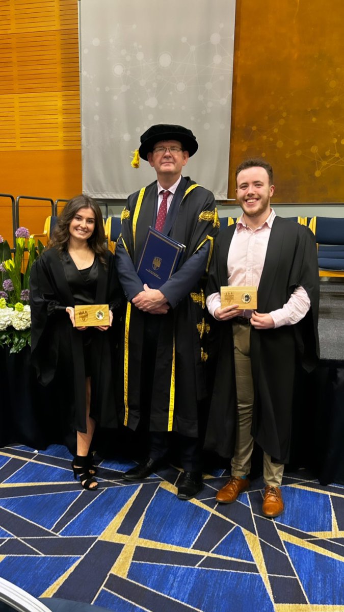A massive congratulations to former auditor, @MaiaSpringael, and current auditor, @ryanmoran2001, on being awarded the @ucddublin President’s Award yesterday for their involvement in student life. Well done guys👏🏻