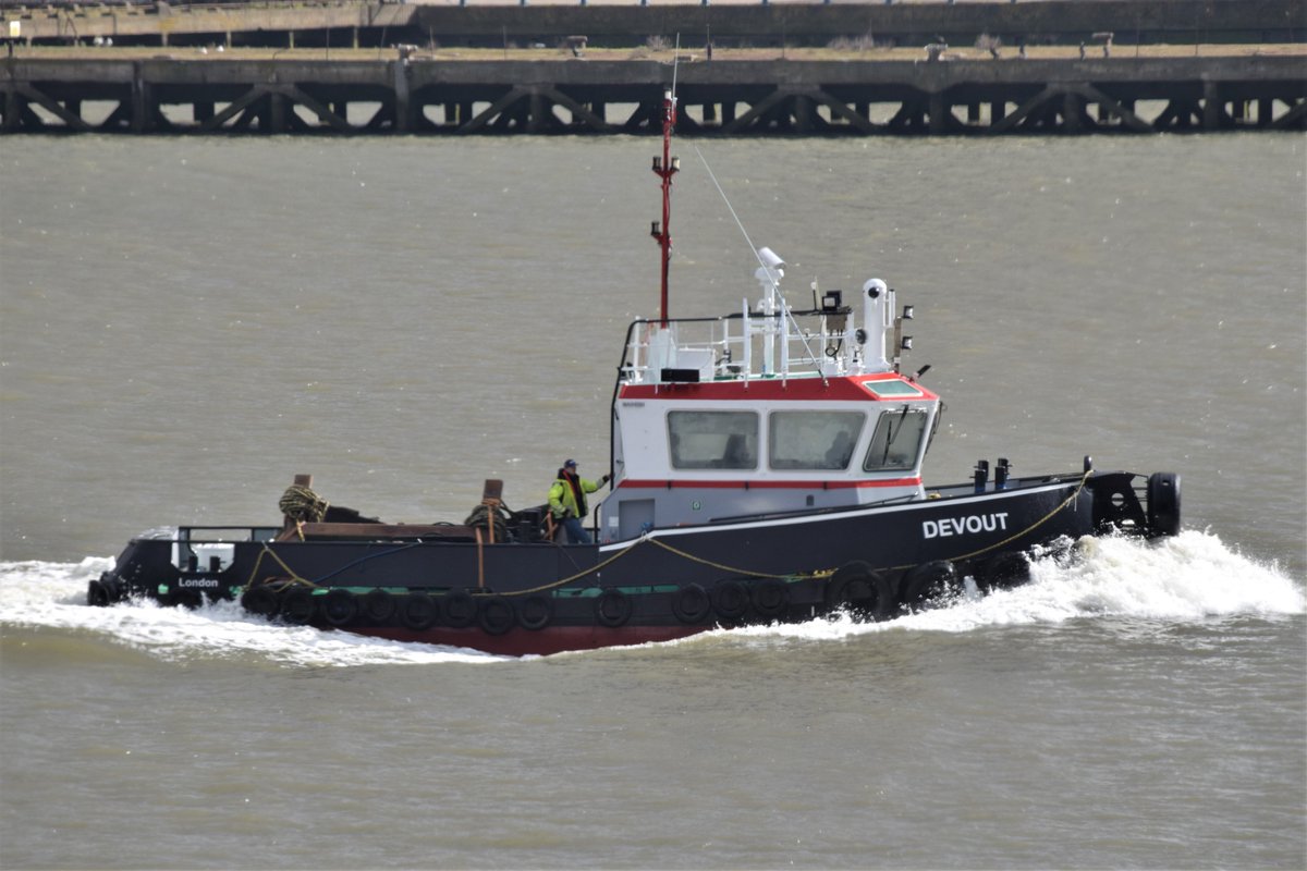 Andrew Christy (@ajbc_1) on Twitter photo Seen heading up the #Thames this morning was <a href="/Thamescraft/">Thamescraft Drydock</a> #Tug DEVOUT (minus logo) returning to #London after having been working away. #dlr_blog Seen heading up the #Thames this morning was <a href="/Thamescraft/">Thamescraft Drydock</a> #Tug DEVOUT (minus logo) returning to #London after having been working away. #dlr_blog