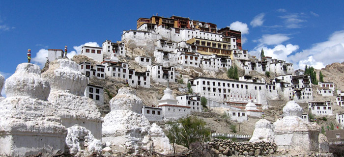 indobuddhisthf's tweet photo. Visit #HemisMonastery in #Ladakh for an incredible experience!
The ancient relics, beautiful courtyard, and annual Hemis Festival make it a must-visit destination for anyone interested in Indian Buddhism. #HemisMonastery #Ladakh #Buddhism #TravelGoals
https://t.co/jTF1qKWSb5 https://t.co/96Xvf1SPtb