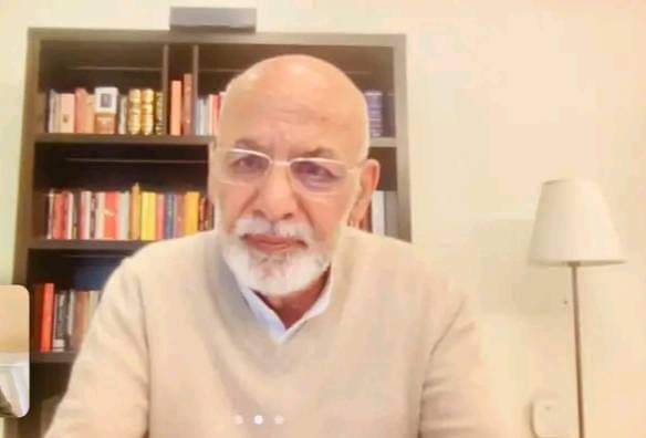 په کرغېړنو او اغزنو کرښو بېله یاره
ای دومره دې تږی د دیدن یمه چې حد نه لري 
😢 
🖤❤️💚