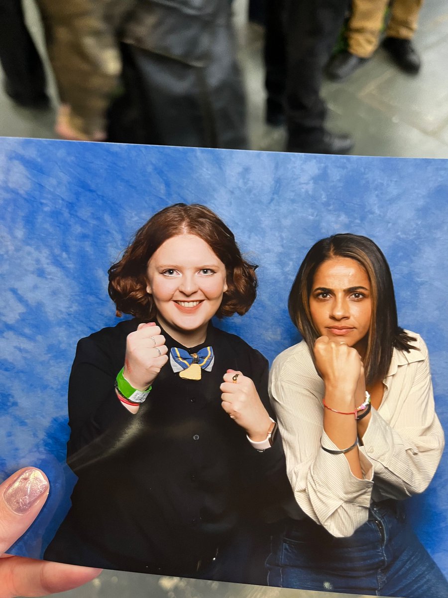NotesFromRuth's tweet image. Ruth and Yaz! Here to protect the earth!
#MandipGill @Showmasters #LCCSpring