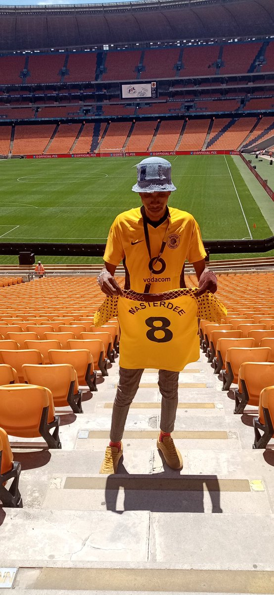 Masterdee_Dias's tweet photo. #MATCHDAY @KaizerChiefs #khosi4life https://t.co/2raGH69FAk
