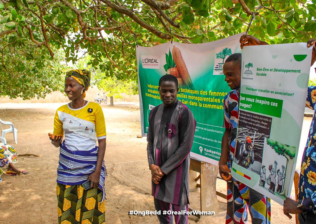 Nous travaillons avec la communauté de Savalou pour promouvoir le développement durable et l'autonomisation des femmes. Grâce à notre partenaire <a href="/FondationLOreal/">Fondation L'Oréal</a>, nous avons sensibilisé sur le violoncelle basé sur le genre et renforcé les capacités techniques des femmes.