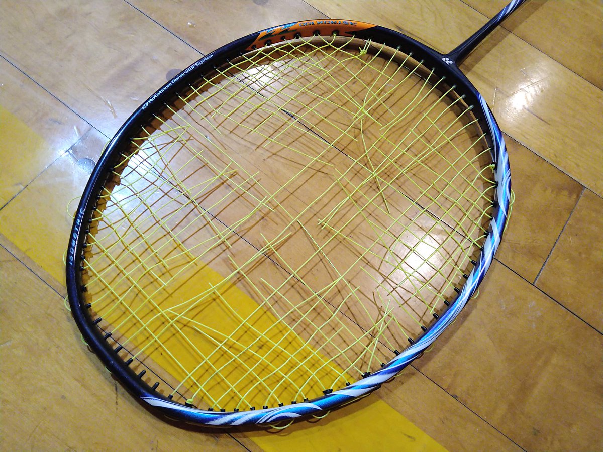 K3901Y's tweet image. 上手い人達の所に混ざったら、すぐこれ

人生７本目の下手切れカマした💥

折れたぐらいの音したわ😳

#ASTROX100ZZ
#BG66ULTIMAX 
#32lbs