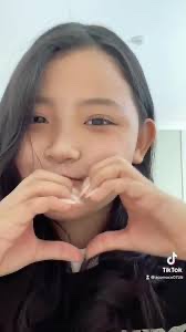 まかあこです どっちでしょ？#双子#昔の動画 | TikTok