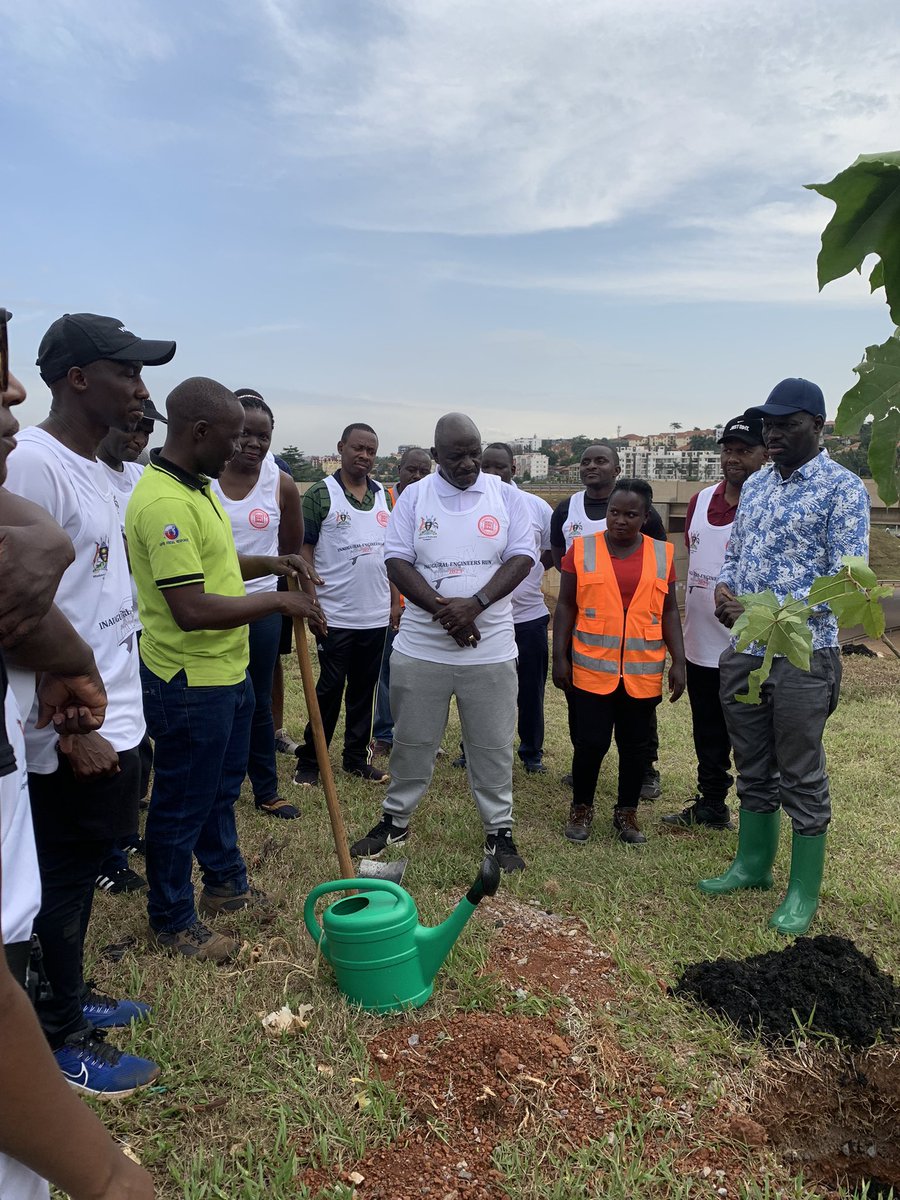 ERBUganda's tweet image. The Tree-Planting Session has commenced.

@UNRA_UG @MoWT_Uganda 
#HappeningNow
#WED2023UG
#WorldEngineeringDay2023