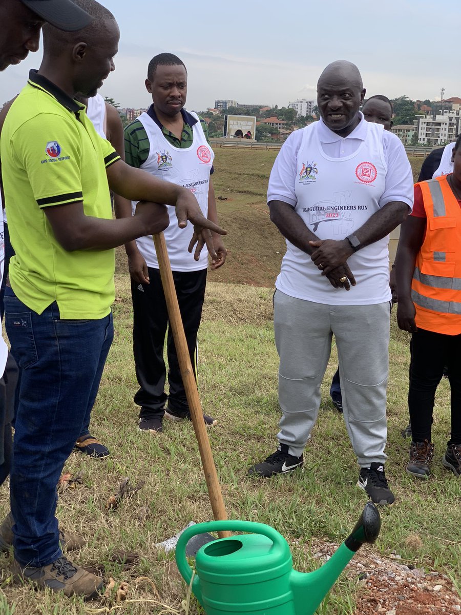 ERBUganda's tweet image. The Tree-Planting Session has commenced.

@UNRA_UG @MoWT_Uganda 
#HappeningNow
#WED2023UG
#WorldEngineeringDay2023