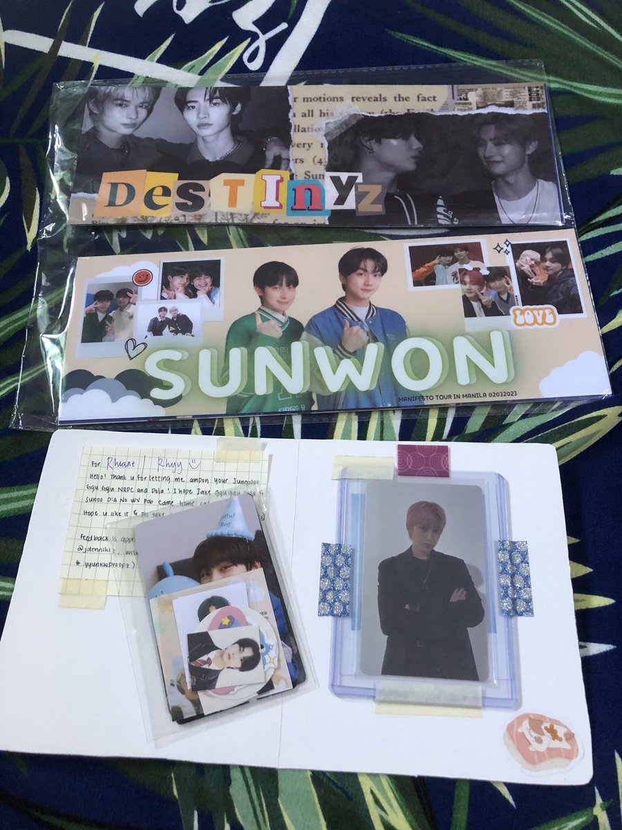 _jyangwon's tweet photo. yay finally got the banner and pc from @jdennikiiz 10/10 sa packaging and effort grabe guys. halatang mahal na mahal ako ni ate jie... nakakatouch yung message. ang ganda pa ng hand-writing. HAHAHA thank you ate jie LOVEYOU 

@yyunkkimail #yyunkkitradez #yyunkkiprooz https://t.co/SR9oXcIqFj