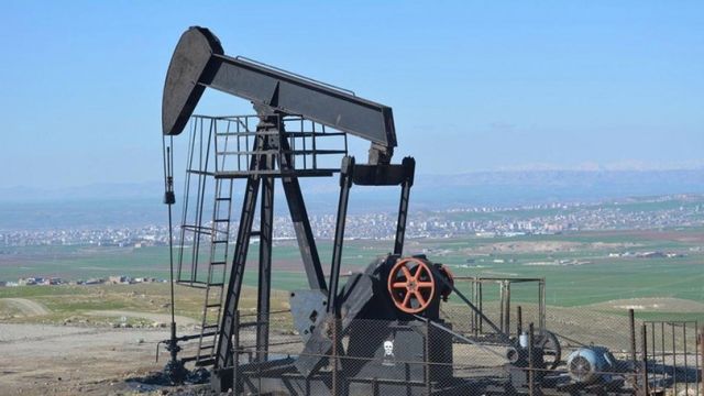 Türkiye Petrolleri Anonim Ortaklığı'nın (TPAO) Adıyaman ve Şanlıurfa'daki petrol işletme ruhsatının süresi 1 Şubat 2031'e kadar uzatıldı. Hayırlı olsun