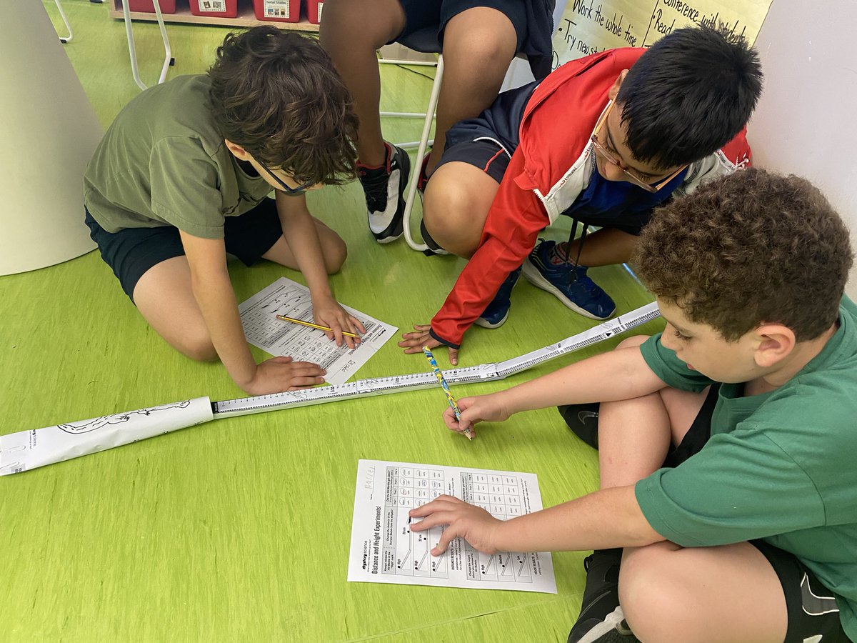 TeachMoChill tweet media