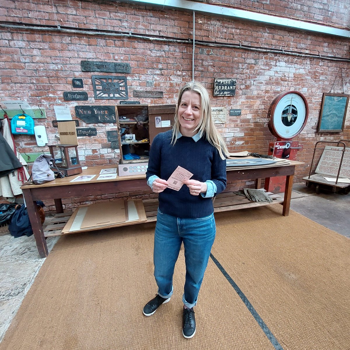 Last Saturday, we welcomed our final National Lottery workshop participants creating 3D virtual objects. We are open today & every Sat 10am-3pm for booked Archive visits.    ow.ly/CHWi50N5Wh9  #DaysOutinLeeds #FarsleyLife #TextileArchive  #NationalLotteryHeritageFund