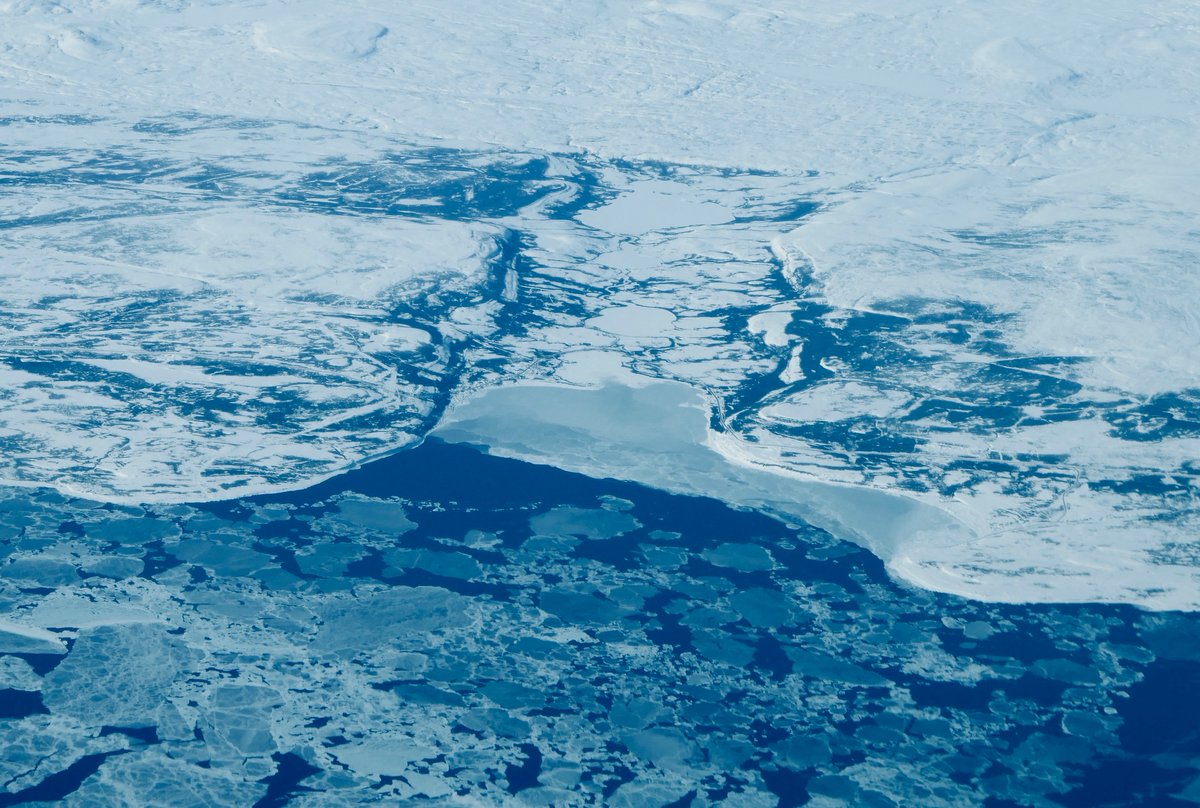 zepyaf's tweet photo. Un peu plus tard au dessus du Canada #AF054 https://t.co/miX3VdyL0X