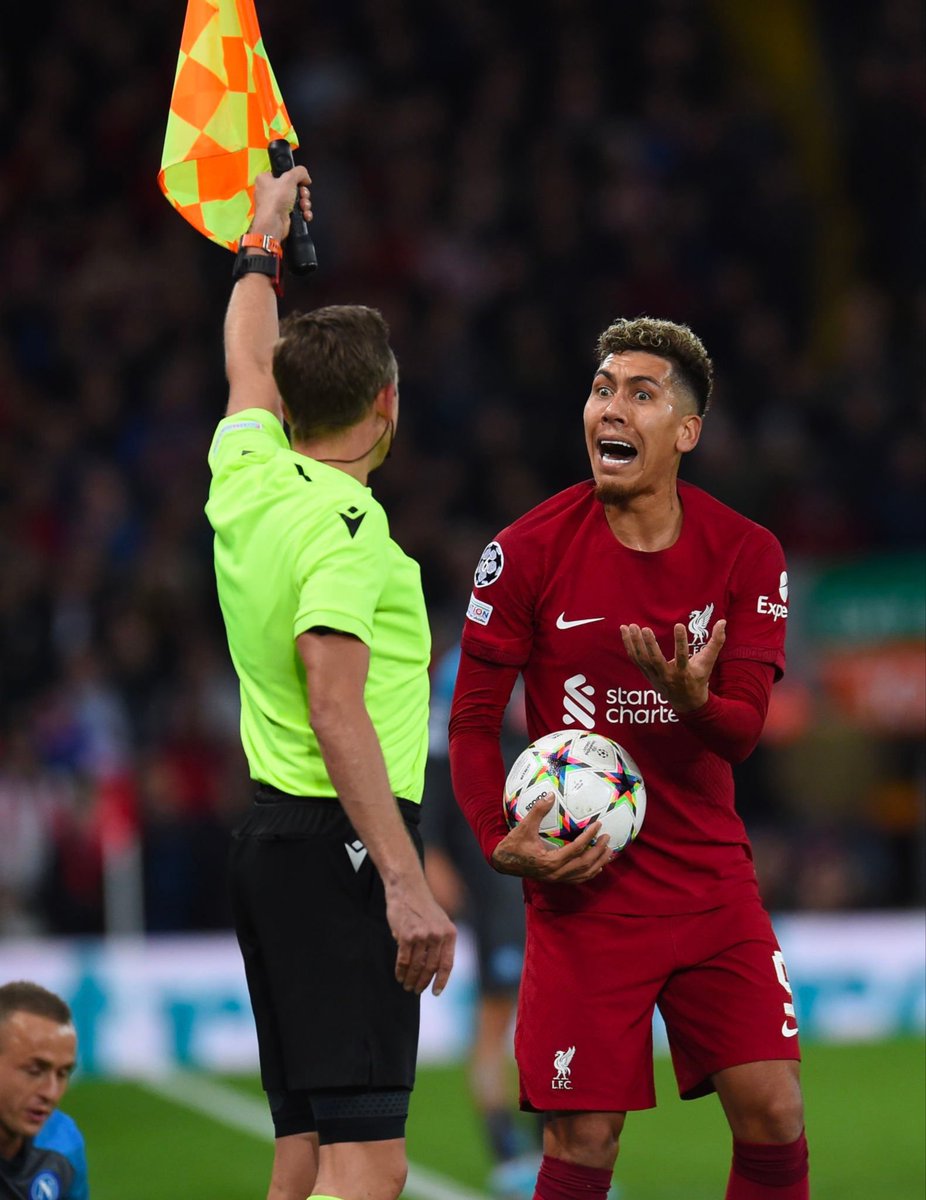 Brilamedia's tweet photo. LIVERPOOL #FANSCORNER

Is it the right time for Firminho to leave Liverpool?

Would you regard Firminho as a Liverpool legend?

Jamie Carragher believes Roberto Firmino's impending Liverpool exit is the best move for all concerned despite the Brazilian's trophy-laden career. https://t.co/BP6jo2aLlo