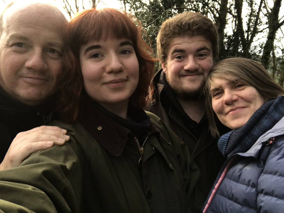 RebeccaRose38's tweet photo. I love this photo it brings back such special memories of simpler times @septembre3 @Batsy_3080 🥰 https://t.co/WU0ja7SNpa