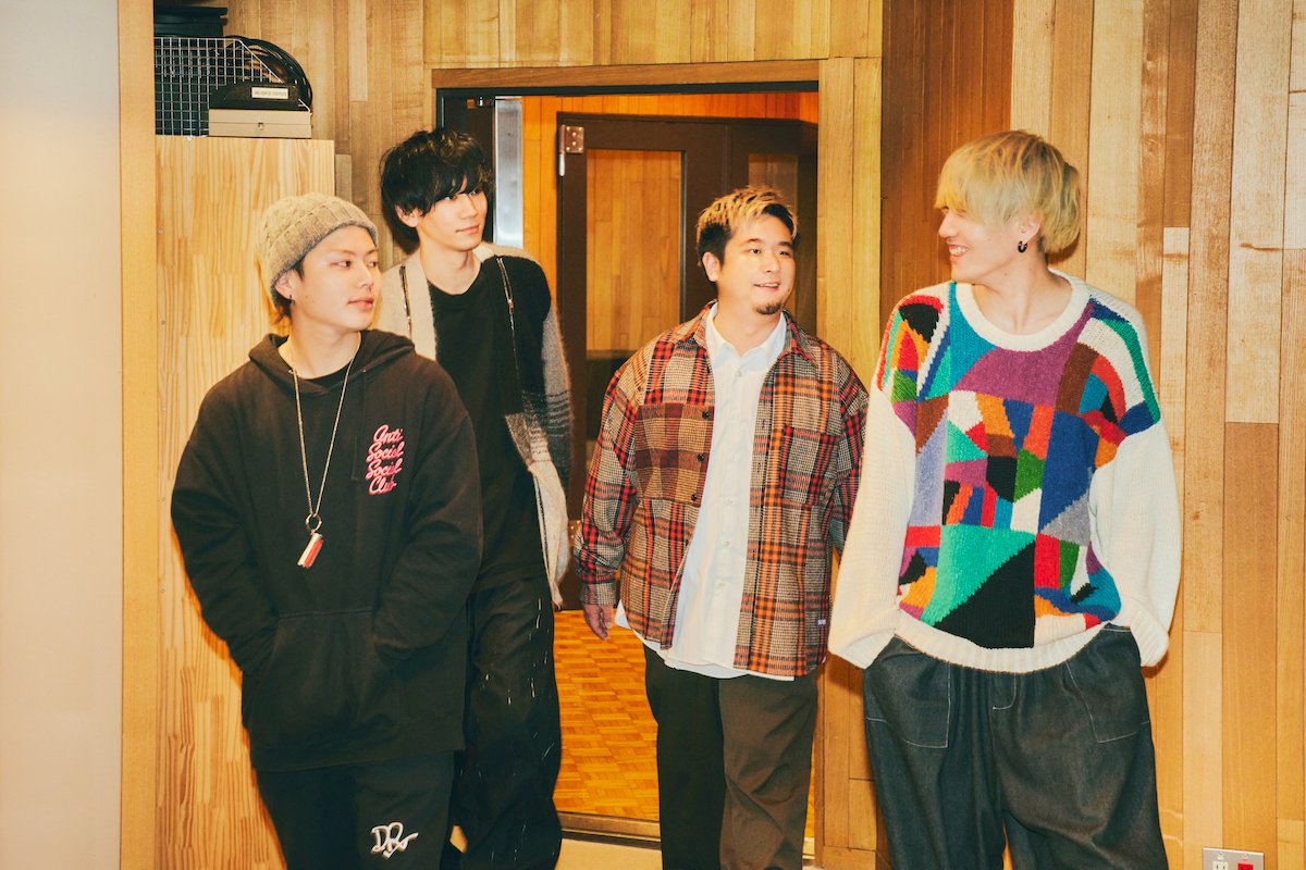 realsoundjp's tweet photo. 【🎁フォロー＆RTでプレゼント🎁】
HOWL BE QUIETサイン色紙1名様

インタビューはこちら！
https://t.co/3mINHUEc2e

YouTubeチャンネル📹の登録も
https://t.co/hETkMW9agZ

#HOWLBEQUIET #HOWLラストアルバム #プレゼント https://t.co/64EzozIZpB