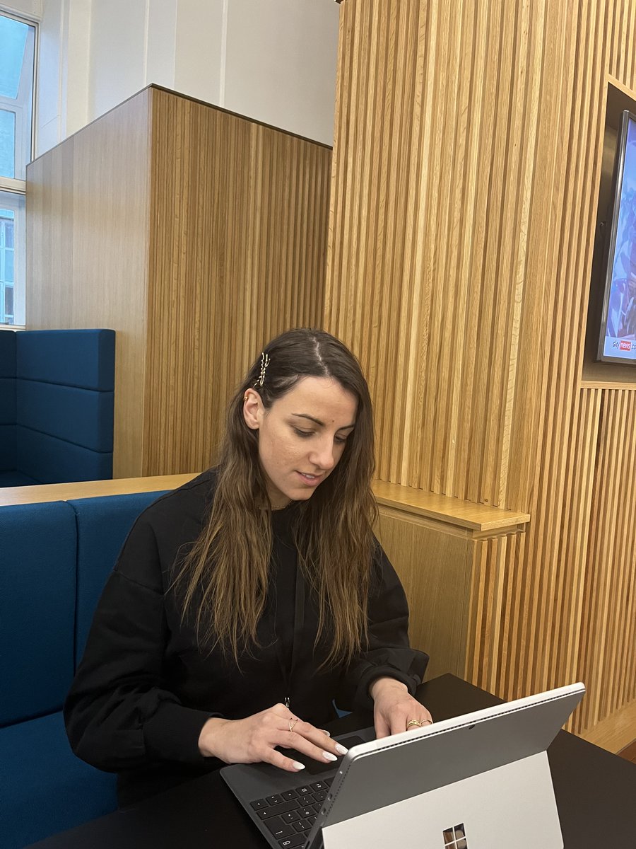 LondonU's tweet photo. From plants to personalised mugs, we'd love to know how you make your study space your own! Here is a peek of our Student Life team at their workspaces. Share a selfie of you at your desk and tag #UoLStudySpace for a chance to be featured on our page.✨ https://t.co/VphDWrn3y3