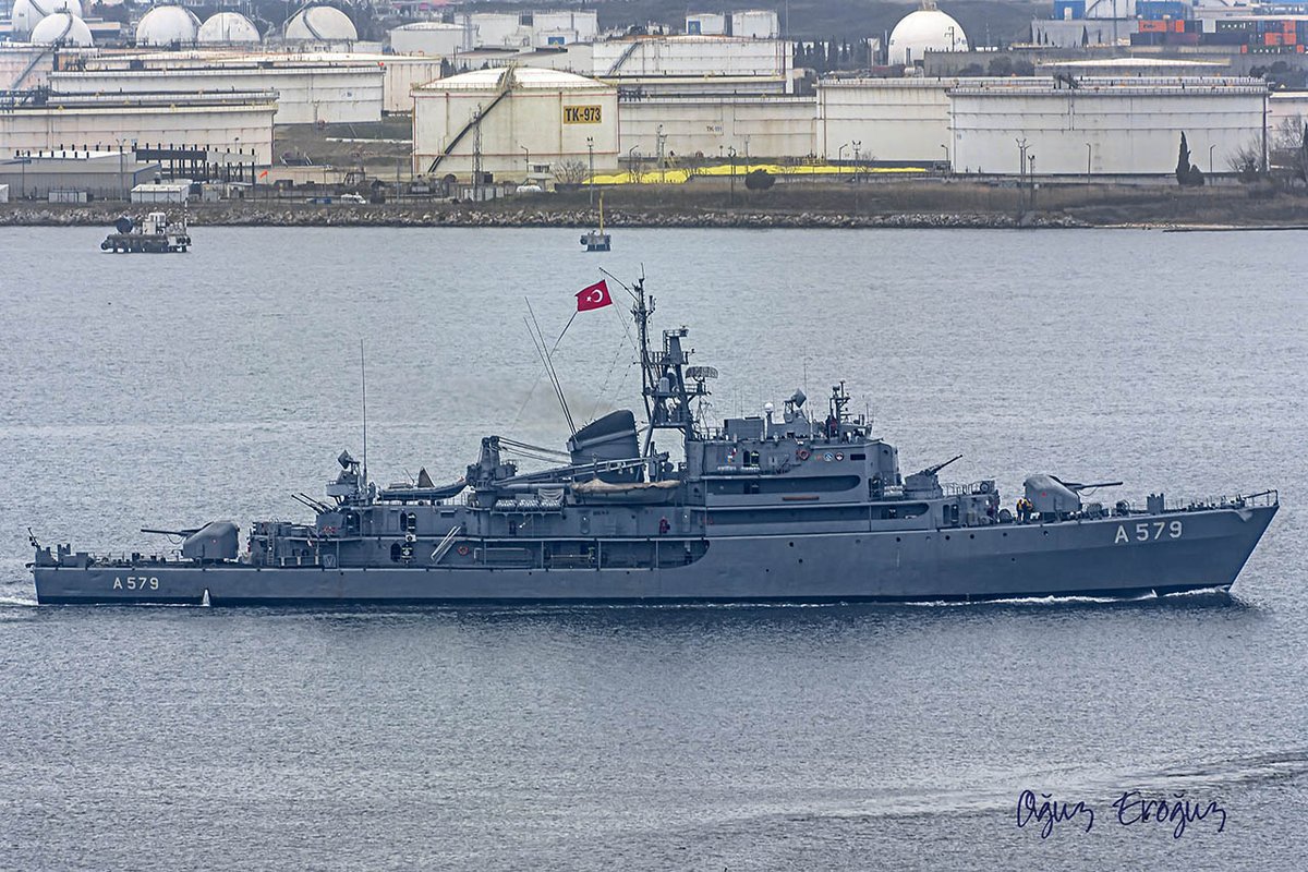 OguzEroguz1's tweet photo. #TurkishNavy's training ship #TCGCezayirliGaziHasanpaşa #A579 (ex. #GermanNavy's #RheinClass #A61 #Elbe) #BaşEğitmen https://t.co/OQfT7DCYbA