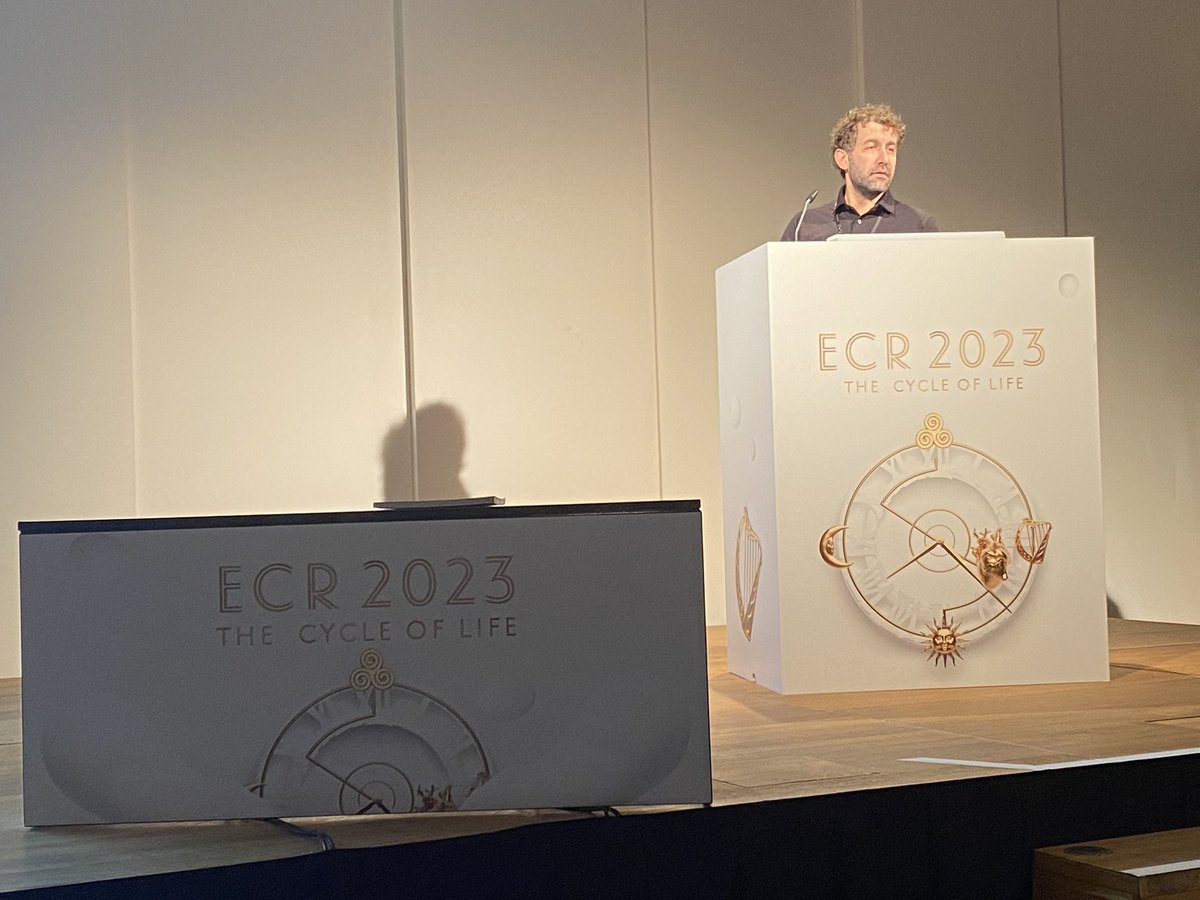 Great presentation by @KarimLekadir of an important project on building trustworthy AI for breast cancer radiomics #ECR2023