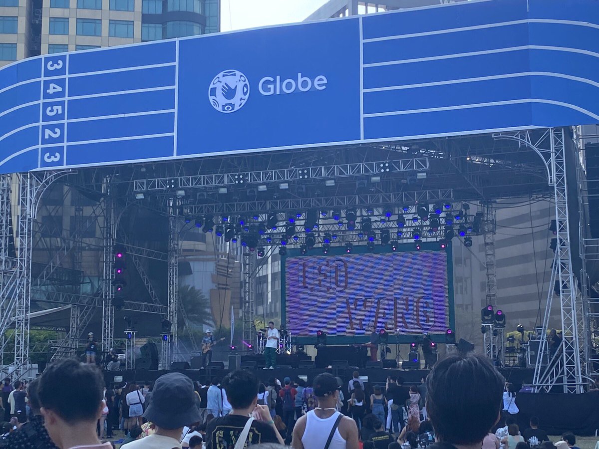 OneMusicPH's tweet photo. Asian act Leo Wang opening the @wanderlandfest Globe stage! Photo by Jean Gonzales.
#LeoWang #Wanderland2023 #WeWanderWeWin https://t.co/kEFWsY7IQk