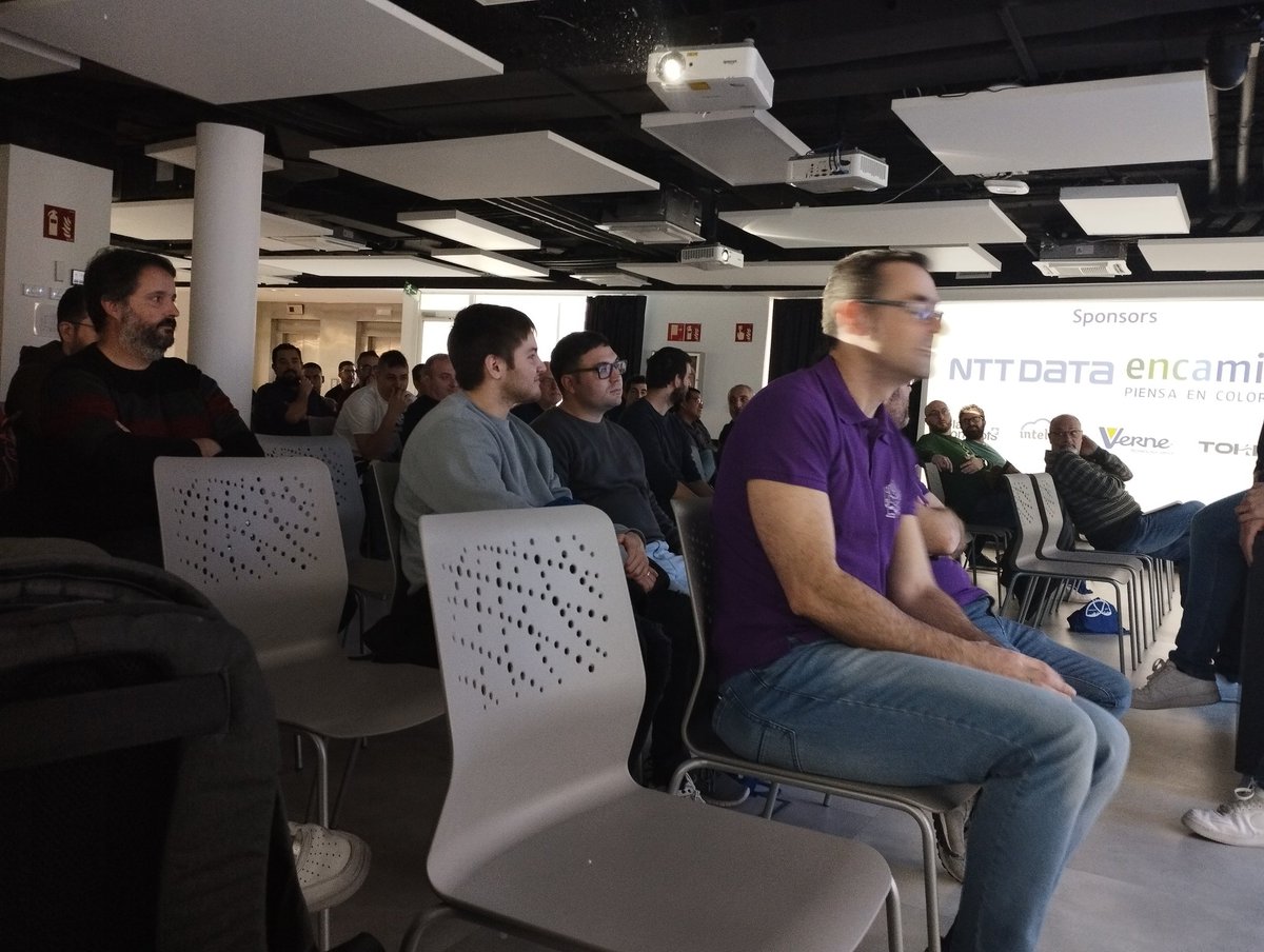 ENCAMINA's tweet photo. Hoy tenemos el lujazo de estar en la #NetCoreConf de #Barcelona, evento referente en el que participamos como sponsor y speakers, con sesión de @saintwukong y @sparraguerra. Quieres sabes más de #ENCAMINA? Busca a Sergio, Santi o @IreneOtero_ para que te lo cuenten todo!! https://t.co/hoUJG8zNtm