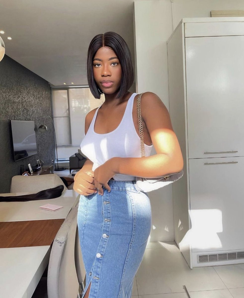 lade__johnson's tweet photo. Tall women ✨, shall we?
6’2ft https://t.co/krkhfiNMJ9
