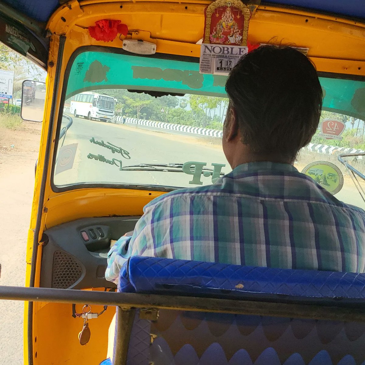arunvijayno1's tweet image. An exciting &amp;amp; a wonderful morning with the lovely hardworking people!! My love and respect to all the fishermen and their families..🙏🏽❤️
Finding happiness with the simplest things is the key to life!! Spread love!!❤️🤗
#lifeisbeautiful #AV #autoride #happiness #sealife #fishermen