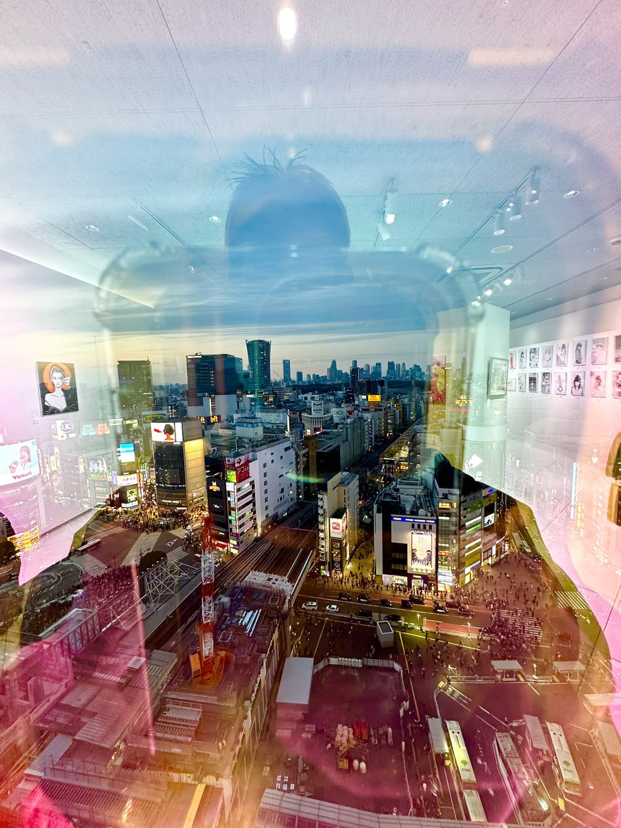 「エロカワ美少女」展
よき空間でした〜😇😇