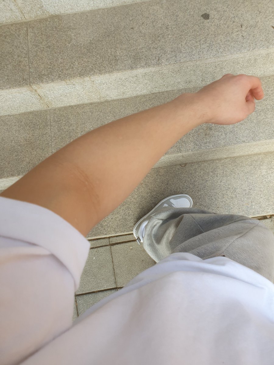 gamdhyn's tweet photo. 열이 개많은것같애,
불꽃남자최상욥 https://t.co/h5KBLkusvM