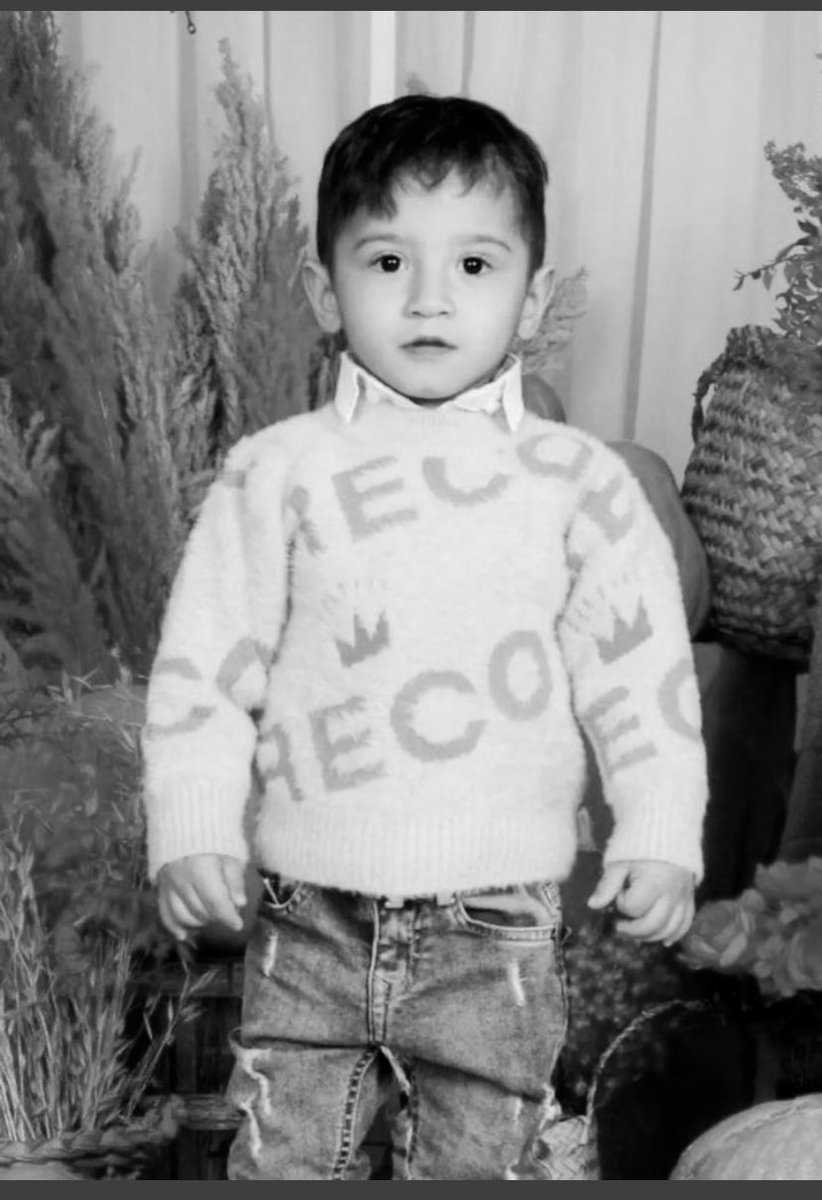 پروانه ها بس نبود ک رفتین سراغ پیله ها؟
#امیرعلی_موسی_کاظمی