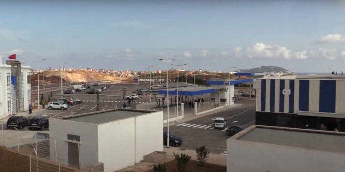 #LASOTRAS. La zona franca marroquí de Castillejos -logística sobre todo- como alternativa oficial al contrabando con Ceuta. Almacenes, muchos ya en marcha, para gestionar mercancías provenientes del megapuerto de <a href="/TMPA_TangerMed/">TMPA</a> . Con unidades para reciclar ropa y de autoempleo⬇️