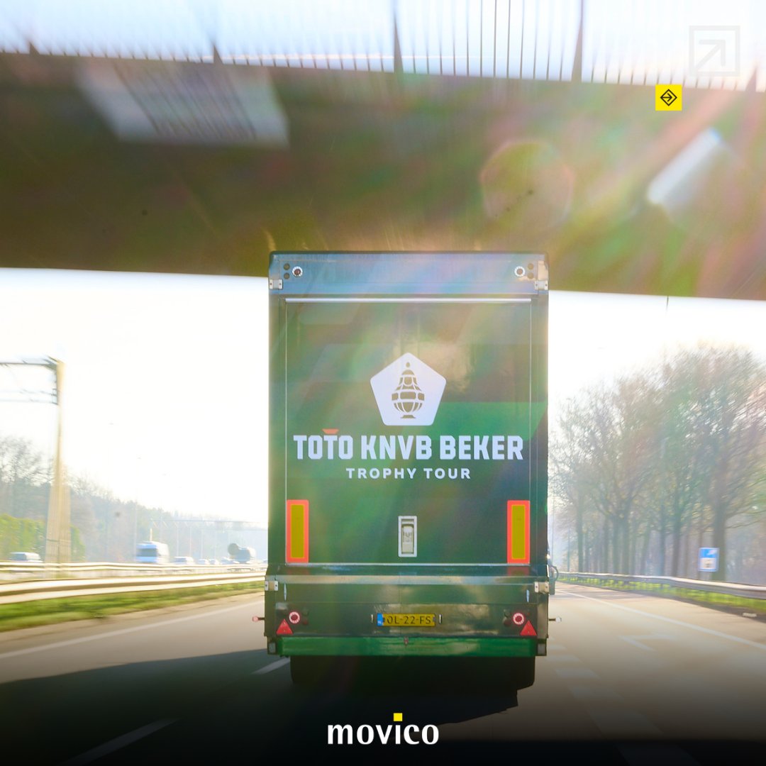 Movico_nl's tweet photo. #MovicoProject | Since this month, the @totoknvbbeker will bring the original @KNVB Cup ๐ to anywhere a cup match is played. A unique opportunity to get yourself a picture ๐ธ with the 'Dennenappel', the trophy ๐ as a true cup winner!! #Movico #TOTOKNVBCupTrophyTour #Roadshow https://t.co/32NXuWS1nb