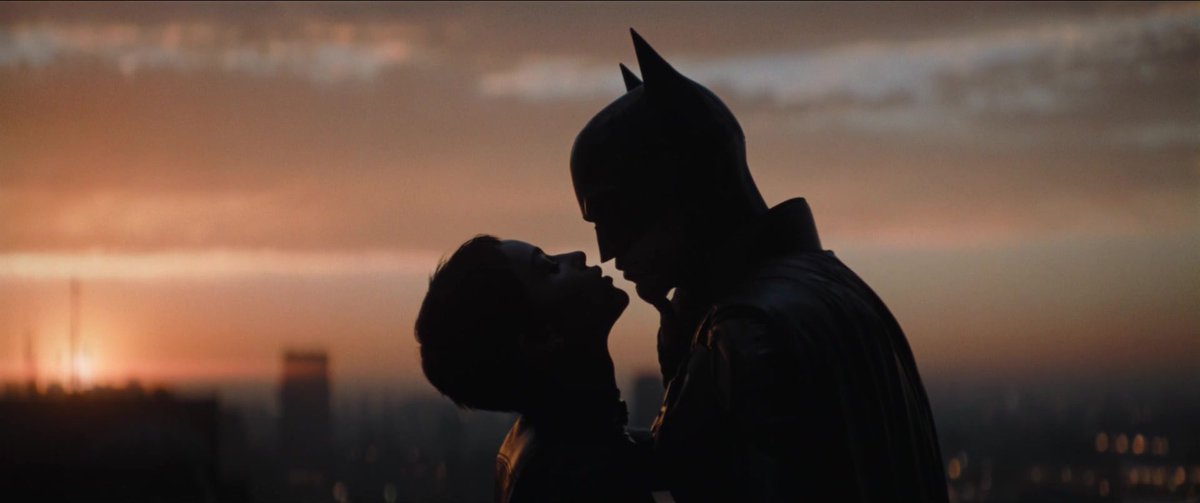 DiscussingFilm's tweet image. 1 year ago today, ‘THE BATMAN’ released in theaters.