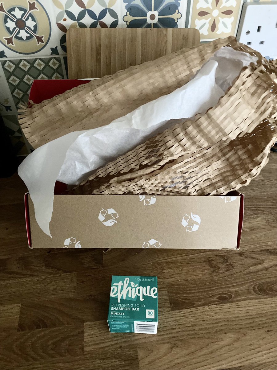 missmq🐝 💙🍷 tweet media