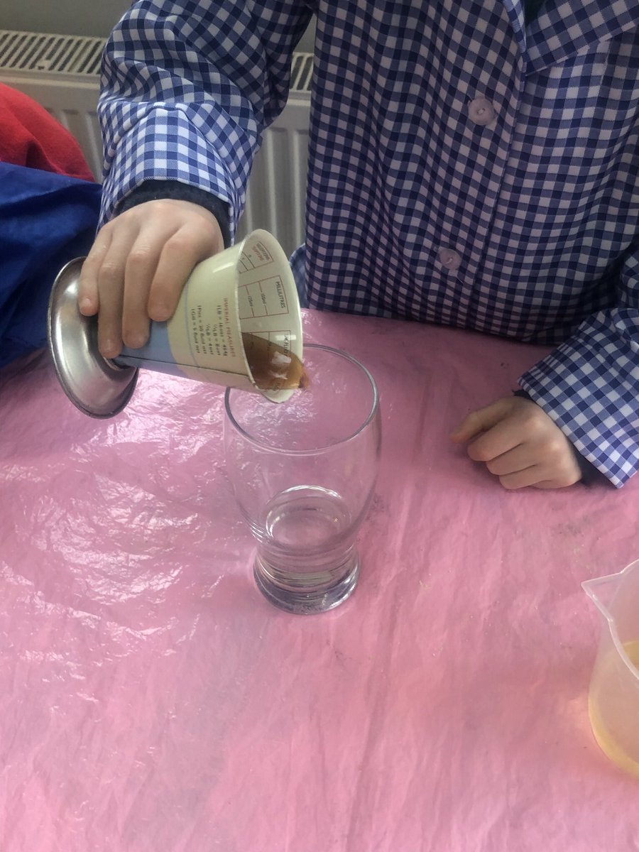 LearningLog1's tweet image. @laceygreenpa #LGPAScience Water, vinegar and cooking oil separate when combined.