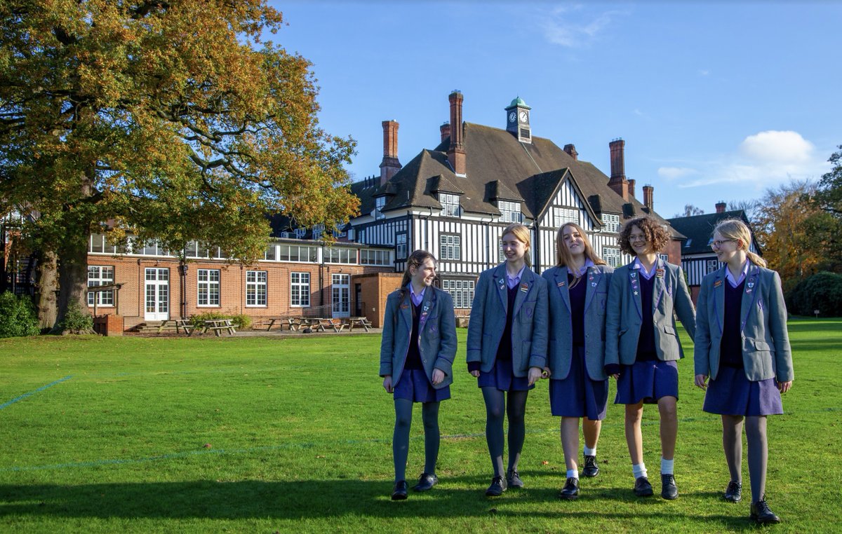 QueenswoodSch's tweet image. It's another very busy tour morning here at Queenswood – we're looking forward to showing our hundreds of visitors why #happygirls are #successfulgirls @GSAUK @BSAboarding @HMC_Org