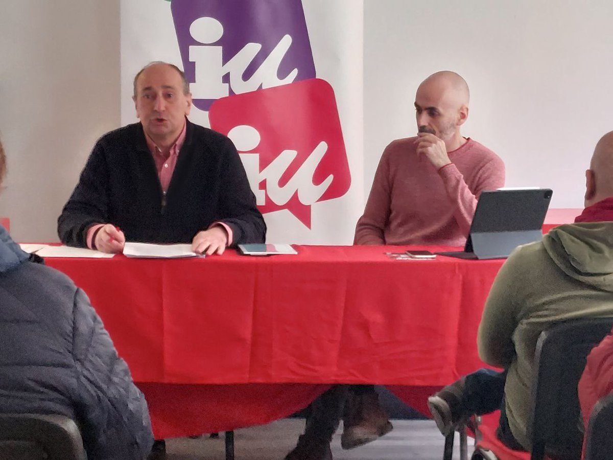IU_Madrid's tweet photo. 🔻 Buenos días! 

☀️ Comenzamos el sábado, con una nueva jornada de elaboración de nuestro programa electoral. Una elaboración colectiva como no podía ser de otra manera. 

📑 Hoy nos damos cita con las Redes de Activistas de @IU_Madrid https://t.co/2qwfwUbf6t