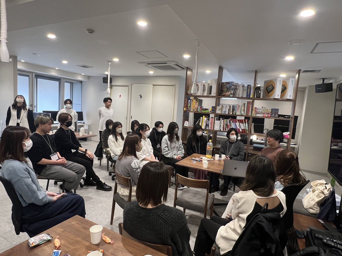 ush493GWlxD2waw's tweet image. 雰囲気の写真載せれてなかったのでまた投稿します笑笑
とても話しやすい人ばっかりで
楽しかった！
僕もたくさんの方の人生というタネに水を注いで咲かせられるような人になります！
 #フリトモ
#WEBデザイナー
#ウェブフリ 
#駆け出しエンジニアさんと繋がりたい
#案件獲得頑張るぞ