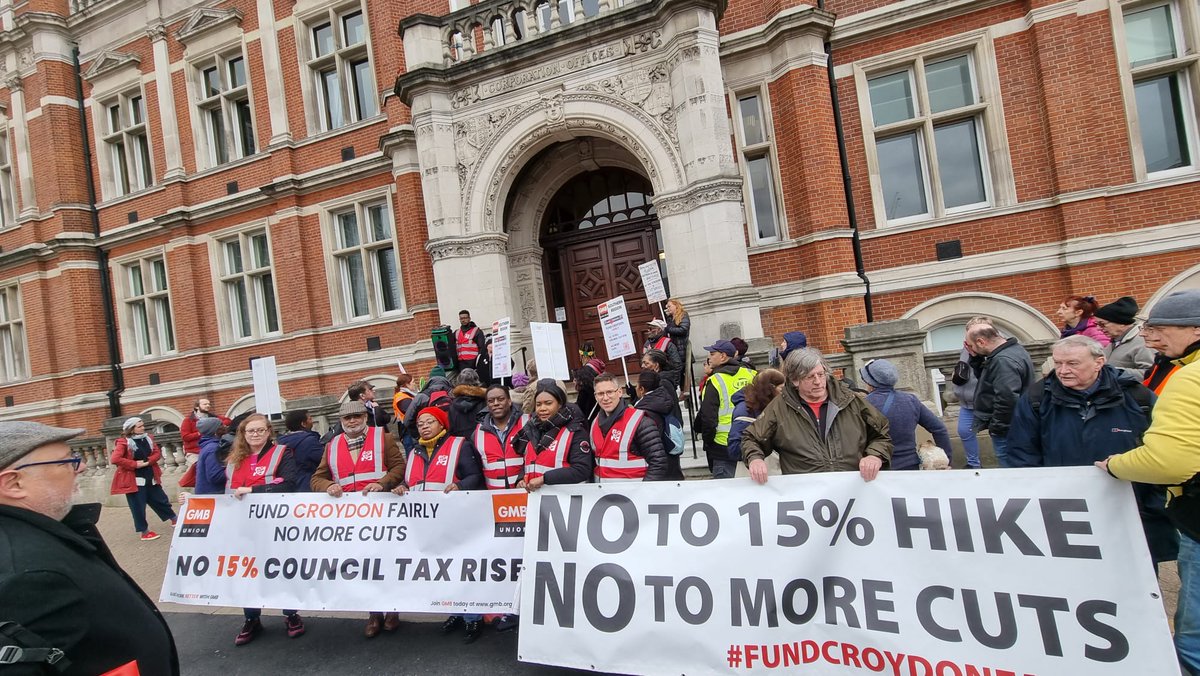 wtn_labour's tweet photo. #FundCroydonFairly #Noto15% https://t.co/QXYE5KsYy3