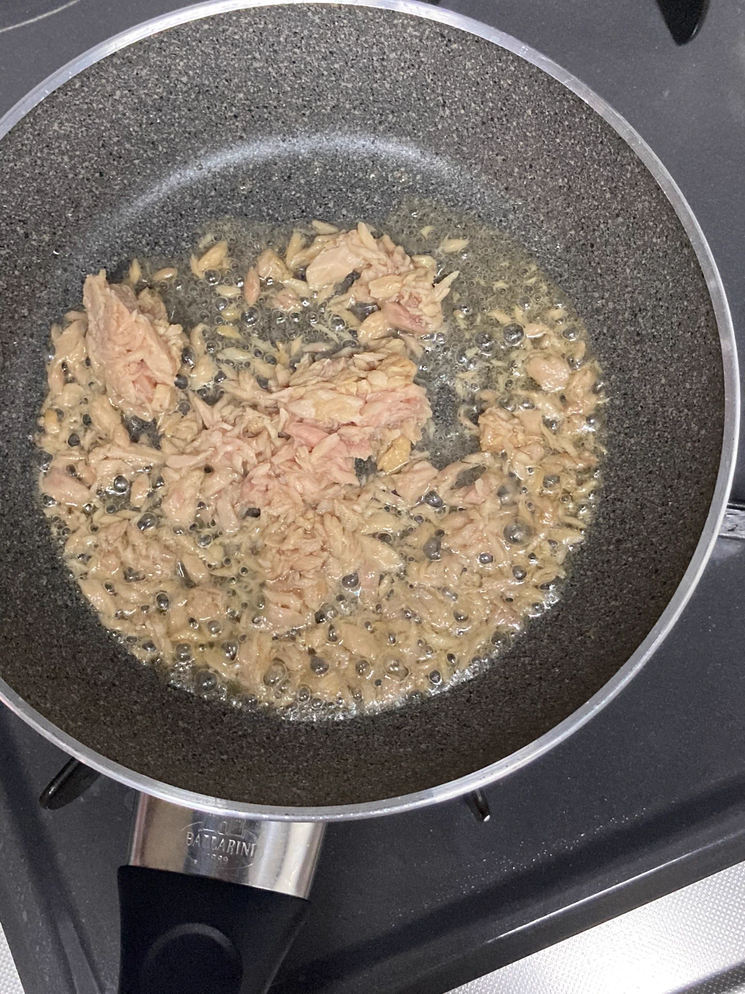 包丁要らずなのはお手軽で嬉しい！簡単で美味しそうな、ツナ缶×卵レシピ！