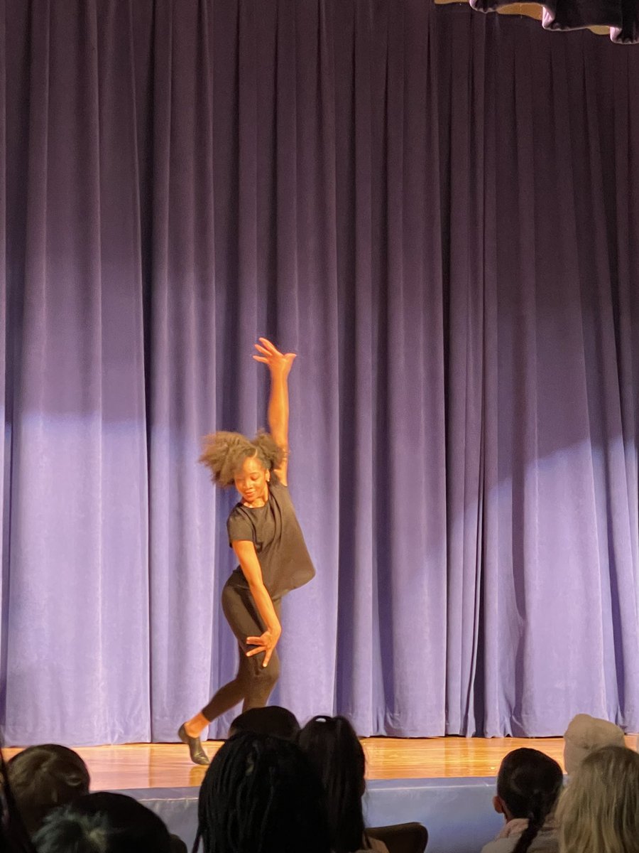 OtisSchool's tweet photo. Students enjoyed seeing and participating in the interactive performance called The Roots of Black Dance in America by @JoelHallDC! #BlackHistory #Arts @ChiPubSchools @CPSNetwork6 https://t.co/gJb8hU9gGL